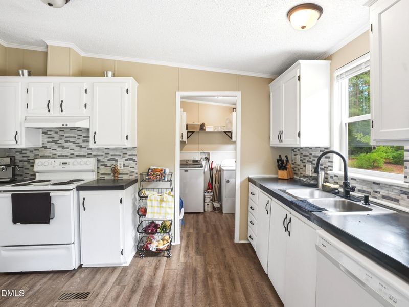 705 Winding Rg, Sanford, NC 27332