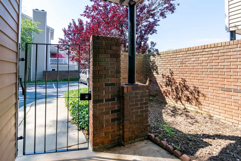 7050 Sandy Forks Rd #103, Raleigh, NC 27615