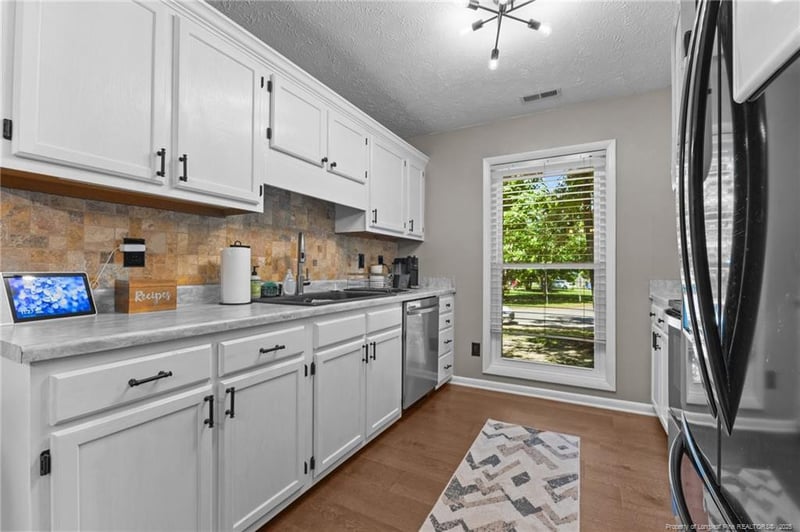7051 Calamar Dr, Fayetteville, NC 28314