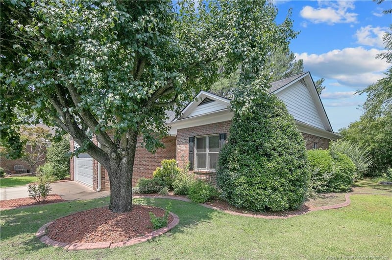 7058 Pitcairn Dr, Fayetteville, NC 28306