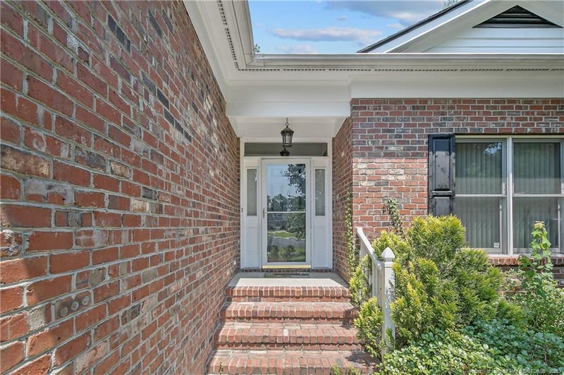 7058 Pitcairn Dr, Fayetteville, NC 28306
