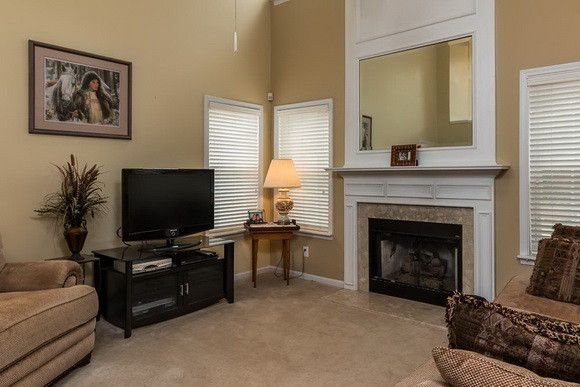 706 Averroe Dr, Apex, NC 27502