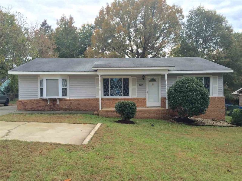 706 Chandler Rd, Durham, NC 27703