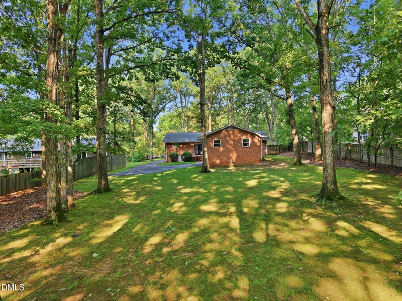 706 Crestview Dr, Durham, NC 27712