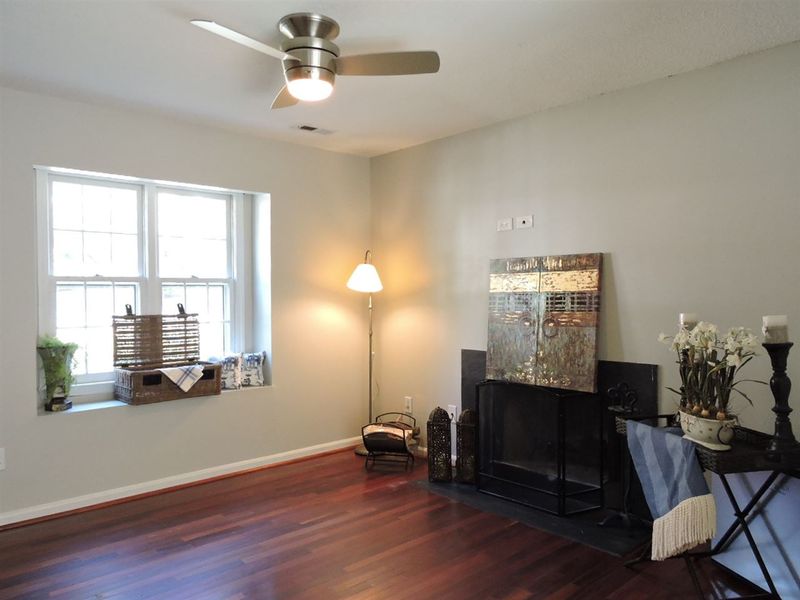 706 Cross Timbers Dr, Durham, NC 27713