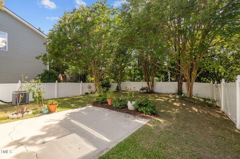 706 Delta Downs Dr, Cary, NC 27519