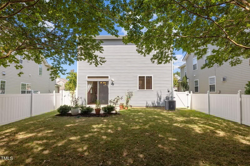 706 Delta Downs Dr, Cary, NC 27519