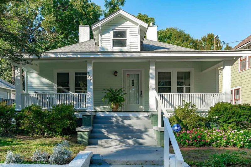 706 Dorothea Dr, Raleigh, NC 27603