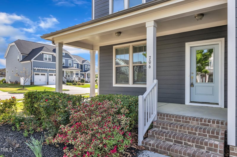 706 Fireball Ct, Knightdale, NC 27545