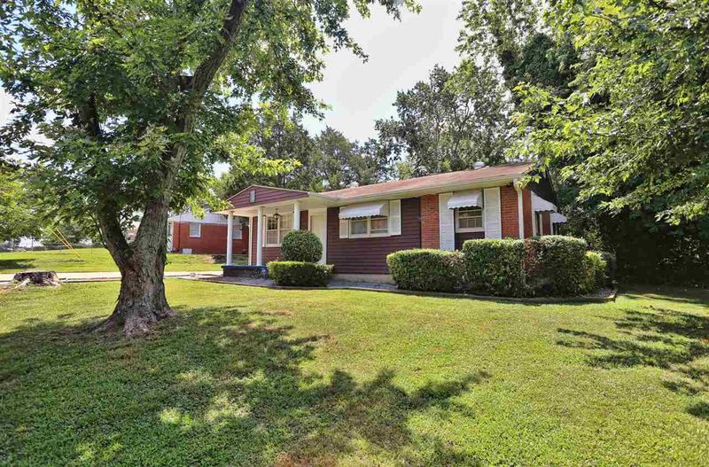 706 Fitzgerald Dr, Raleigh, NC 27610