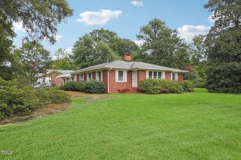 706 Forest Dr, Garner, NC 27529