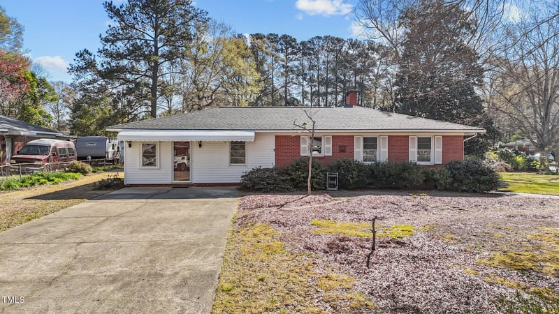 706 Forest Dr, Garner, NC 27529