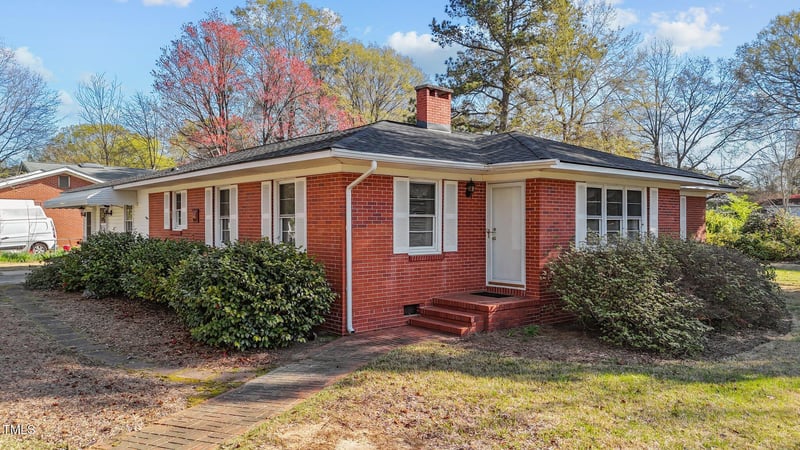 706 Forest Dr, Garner, NC 27529