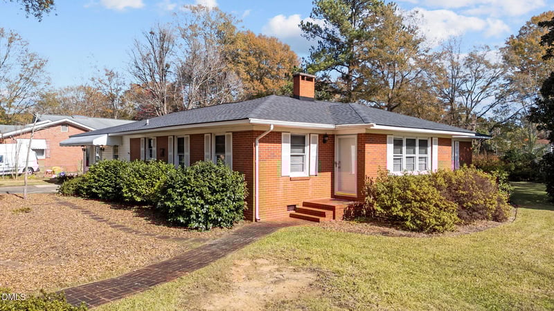 706 Forest Dr, Garner, NC 27529