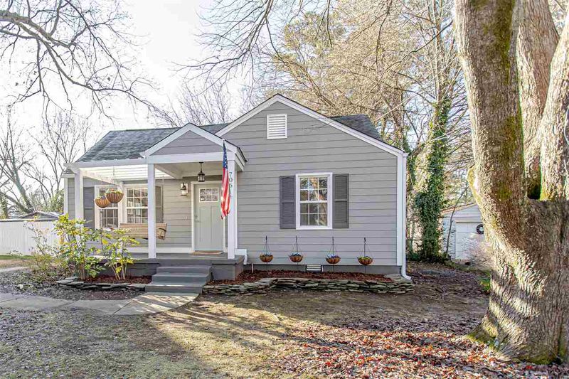 706 Hamilton Rd, Raleigh, NC 27604