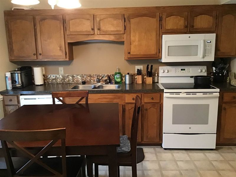 706 John St, Clayton, NC 27520