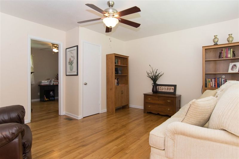 706 E Joyner St, Clayton, NC 27520