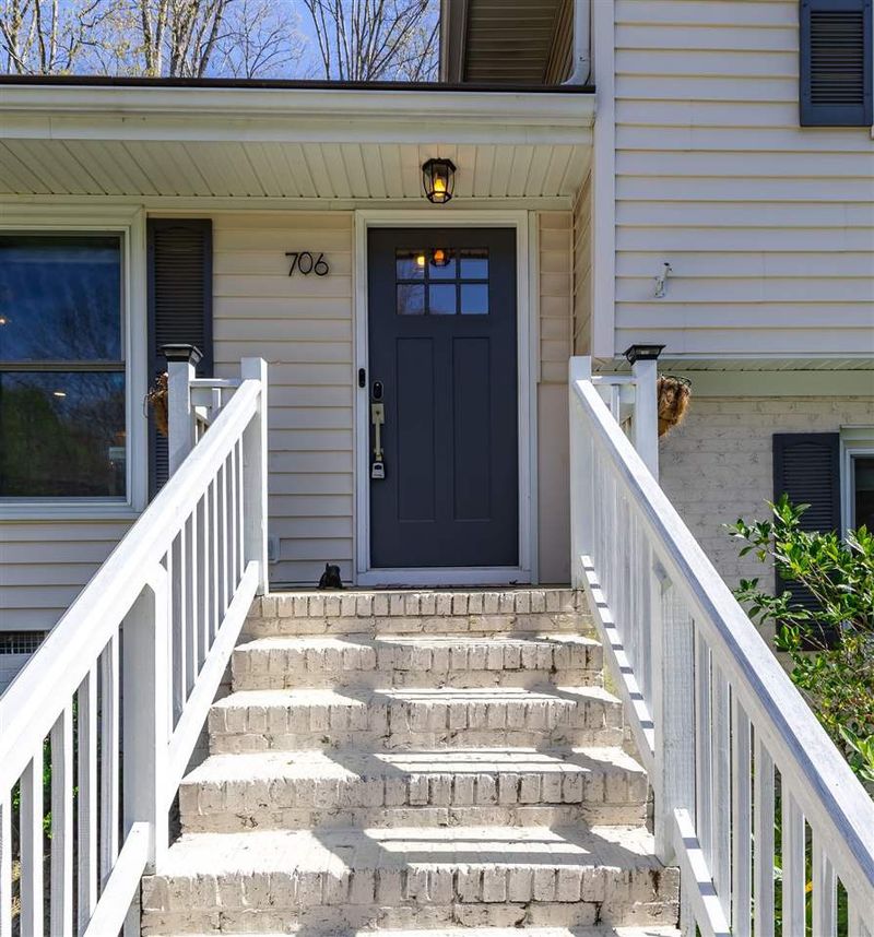706 Madison Ave, Cary, NC 27513