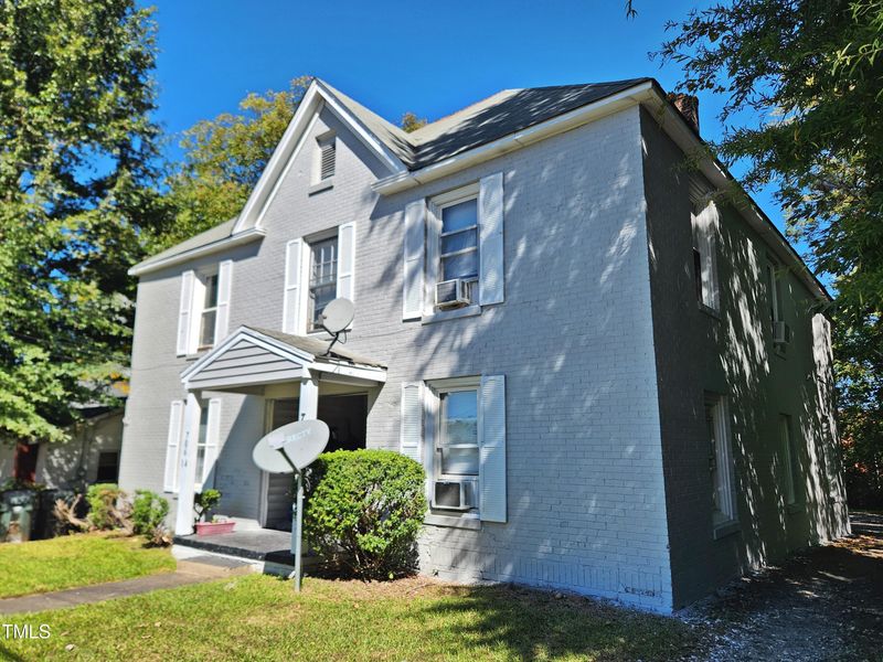706 Maple Ave, Burlington, NC 27215