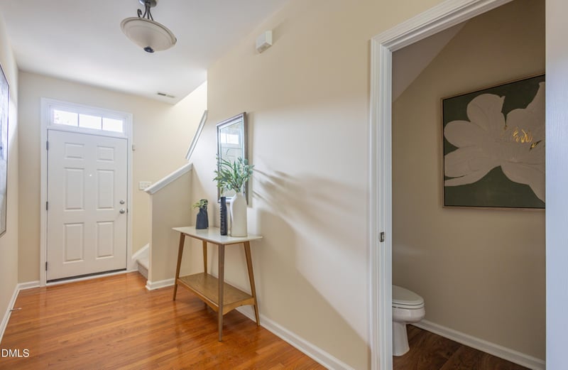 706 Mardonie Reach Ln, Cary, NC 27519