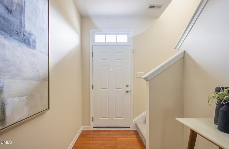 706 Mardonie Reach Ln, Cary, NC 27519