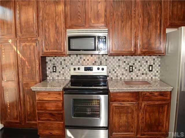 706 Parkham Ln, Raleigh, NC 27603