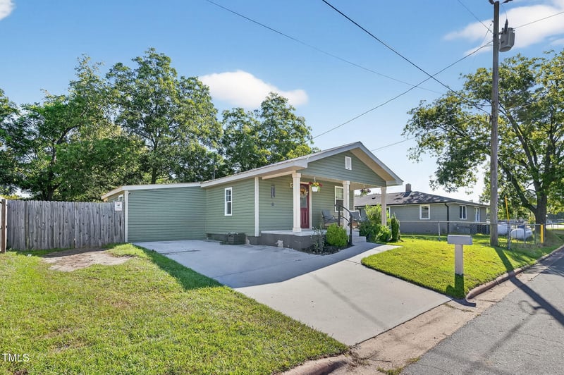 706 Preston St, Selma, NC 27576