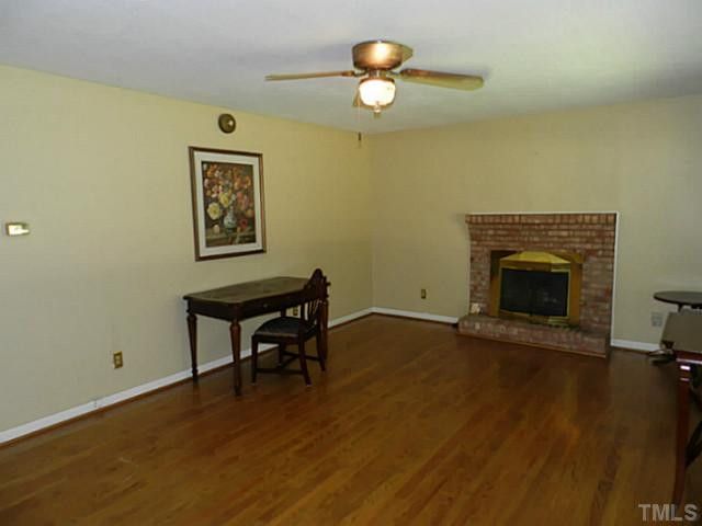 706 Queens Ave, Dunn, NC 28334
