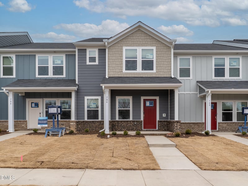 706 Southland Dr, Zebulon, NC 27597