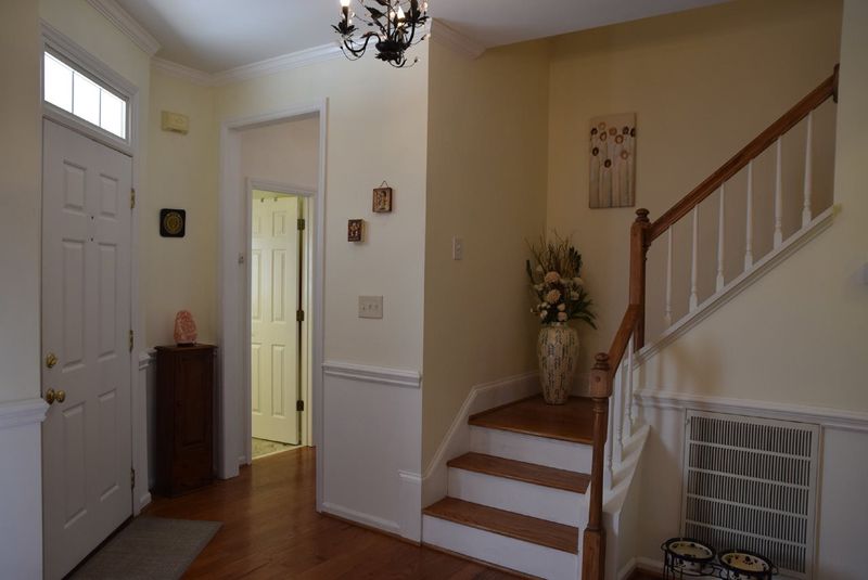 706 Wakehurst Dr, Cary, NC 27519