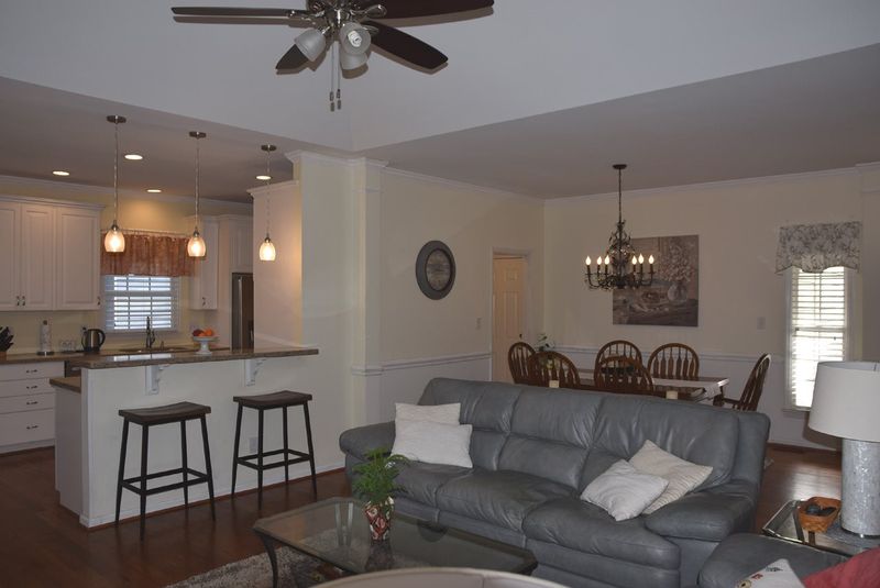 706 Wakehurst Dr, Cary, NC 27519