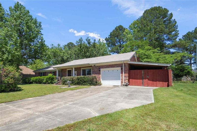 7060 Evanston St, Fayetteville, NC 28314
