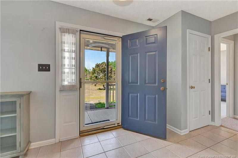 7066 Farmland Ct, Hope Mills, NC 28348