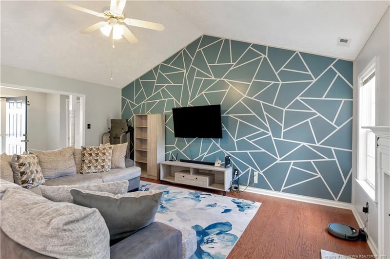 7066 Farmland Ct, Hope Mills, NC 28348