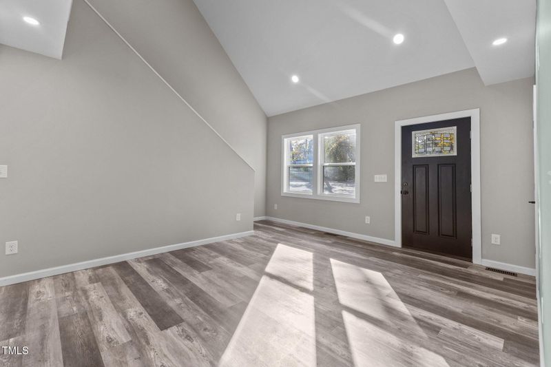 707 S 3rd St, Sanford, NC 27330