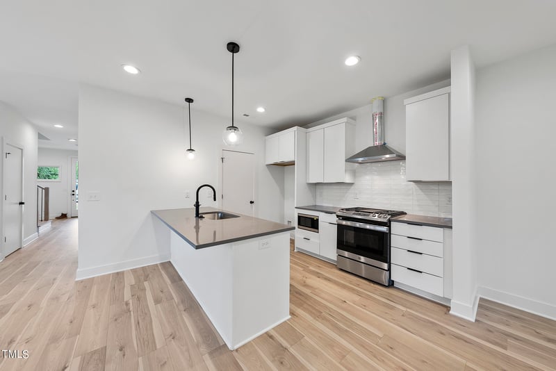 707 Colleton Rd, Raleigh, NC 27610