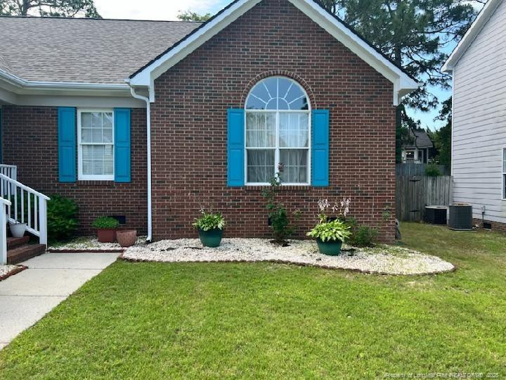 707 Connaly Dr, Hope Mills, NC 28348