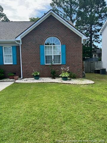 707 Connaly Dr, Hope Mills, NC 28348