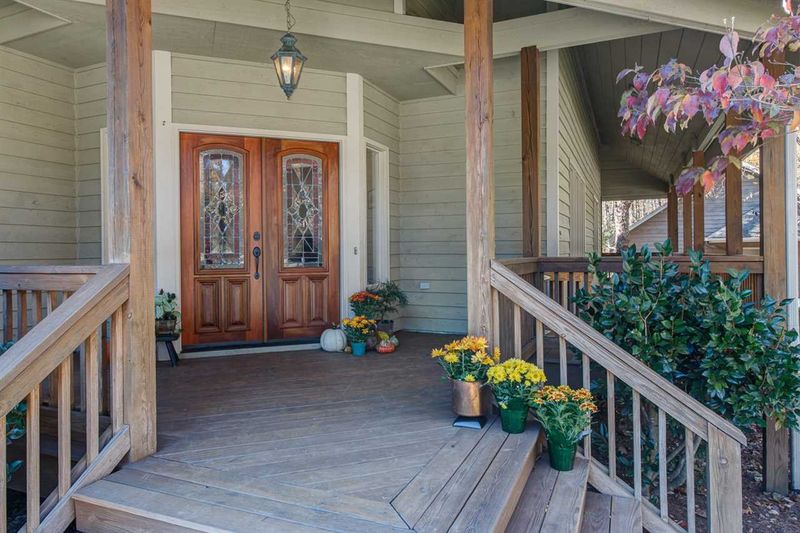 707 Creekstone Dr, Chapel Hill, NC 27516