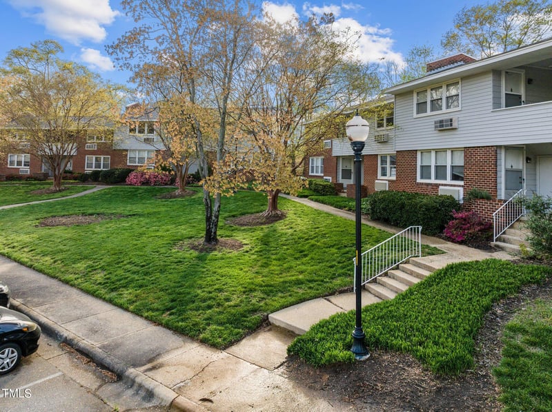707 Daniels St #B, Raleigh, NC 27601
