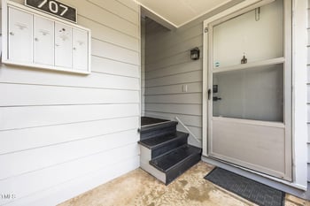 707 Daniels St #B, Raleigh, NC 27605