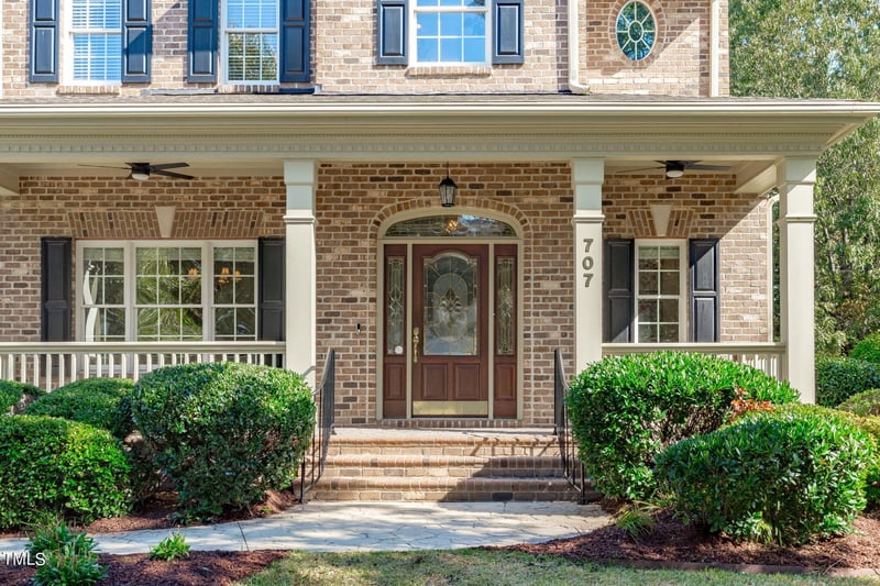 707 Dominion Hill Dr, Cary, NC 27519