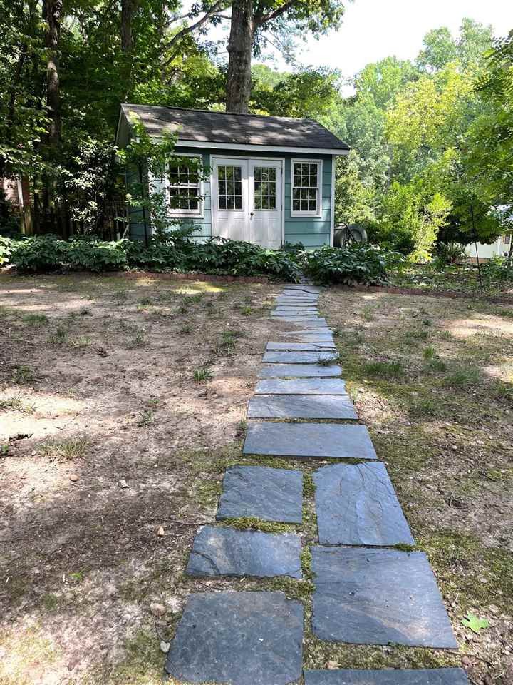 707 Ellynn Dr, Cary, NC 27511