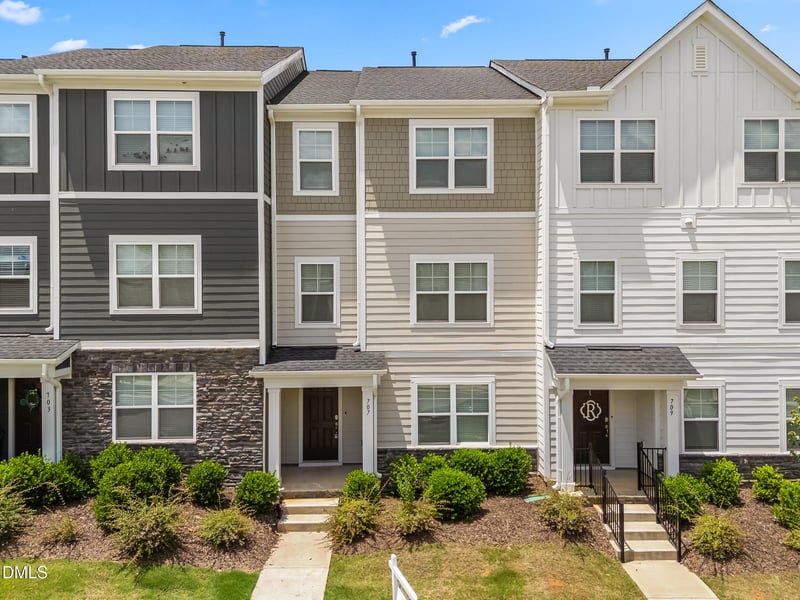 707 Gimari Dr, Wake Forest, NC 27587