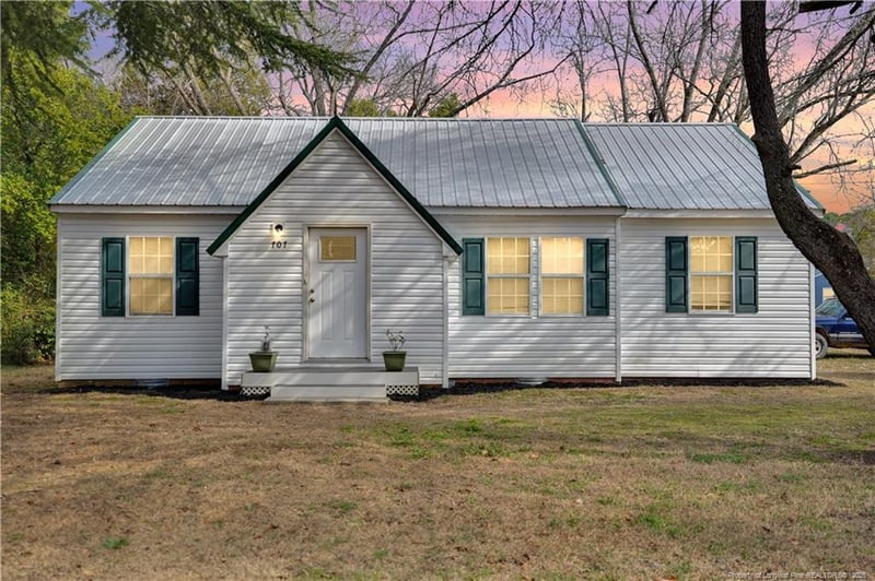 707 Miller Ave, Fayetteville, NC 28304