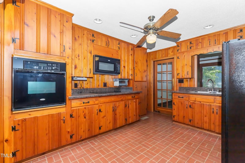707 Morris Cir, Dunn, NC 28334