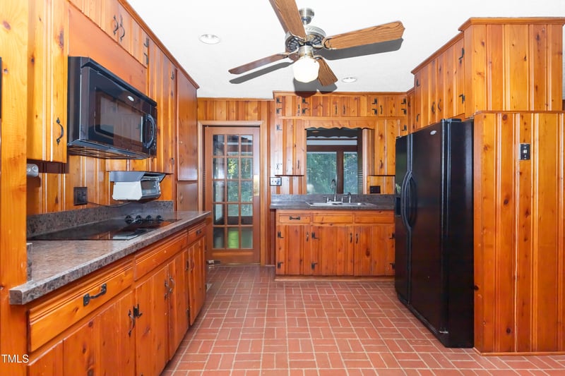 707 Morris Cir, Dunn, NC 28334