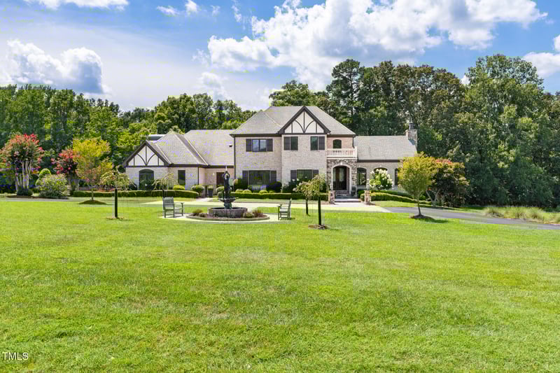 707 Walnut Hill Dr, Hillsborough, NC 27278