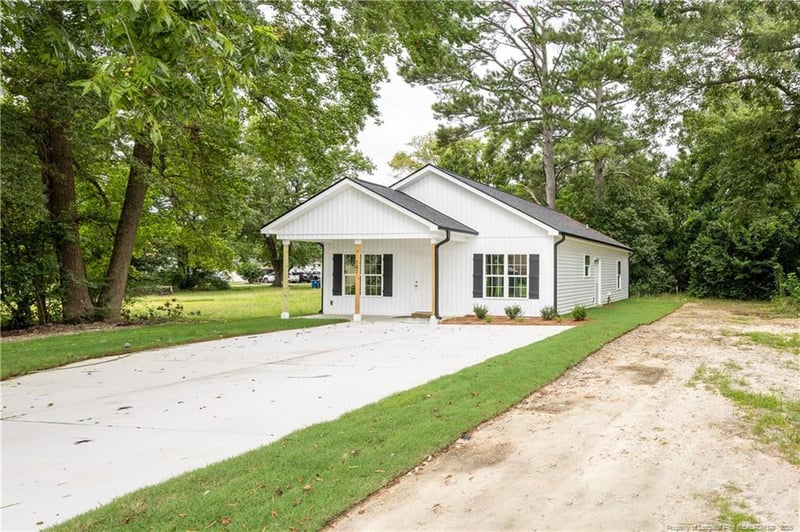 707 Wilson Ave, Dunn, NC 28334