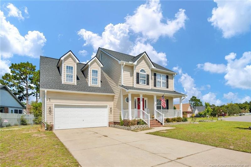 708 Bent Creek Dr, Hope Mills, NC 28348